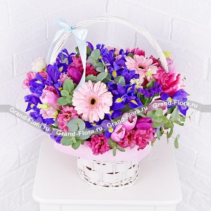 My Goddess - a basket with pink lilies and Eustoma